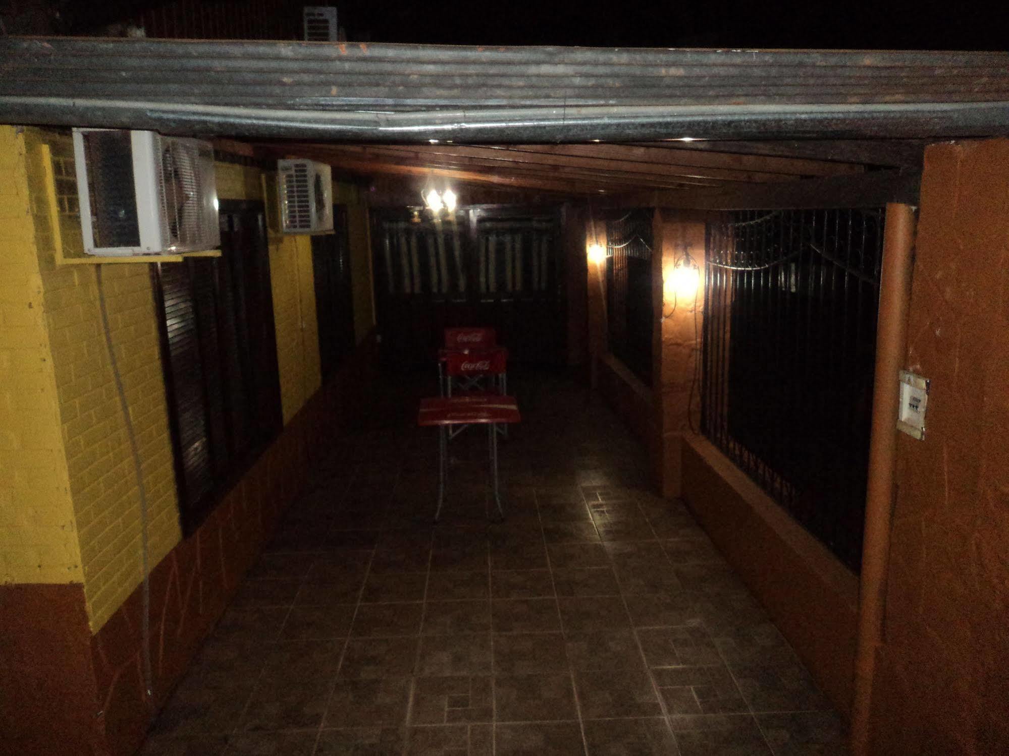 Iguazu Rey Hostel Puerto Iguazú Kültér fotó